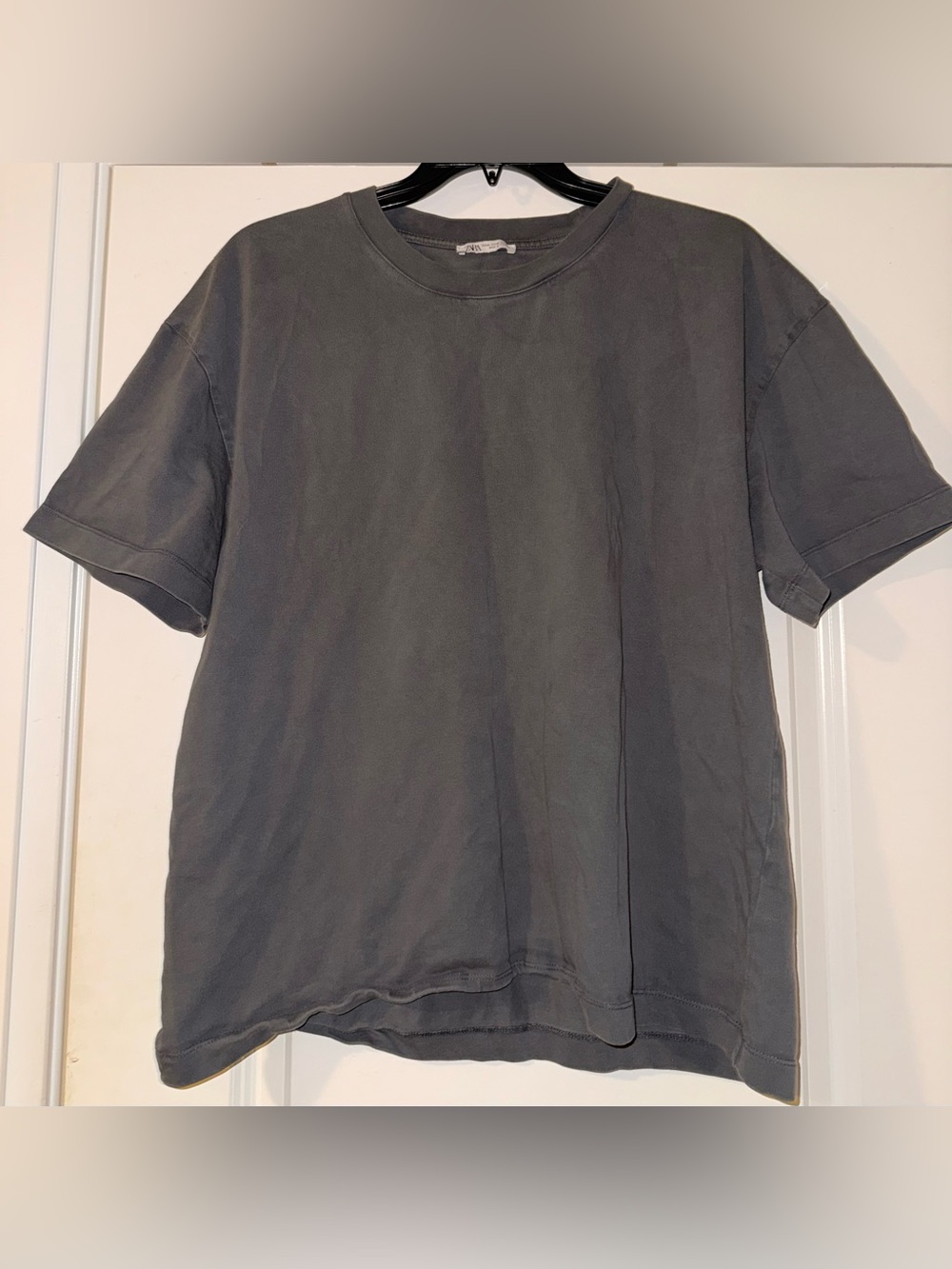 Zara Men's Charcoal Gray Short Sleeve Crew Tee